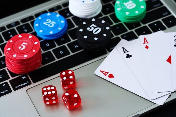 Màn hình cá cược thể thao bóng đá trực tuyến sống động tại kiwin